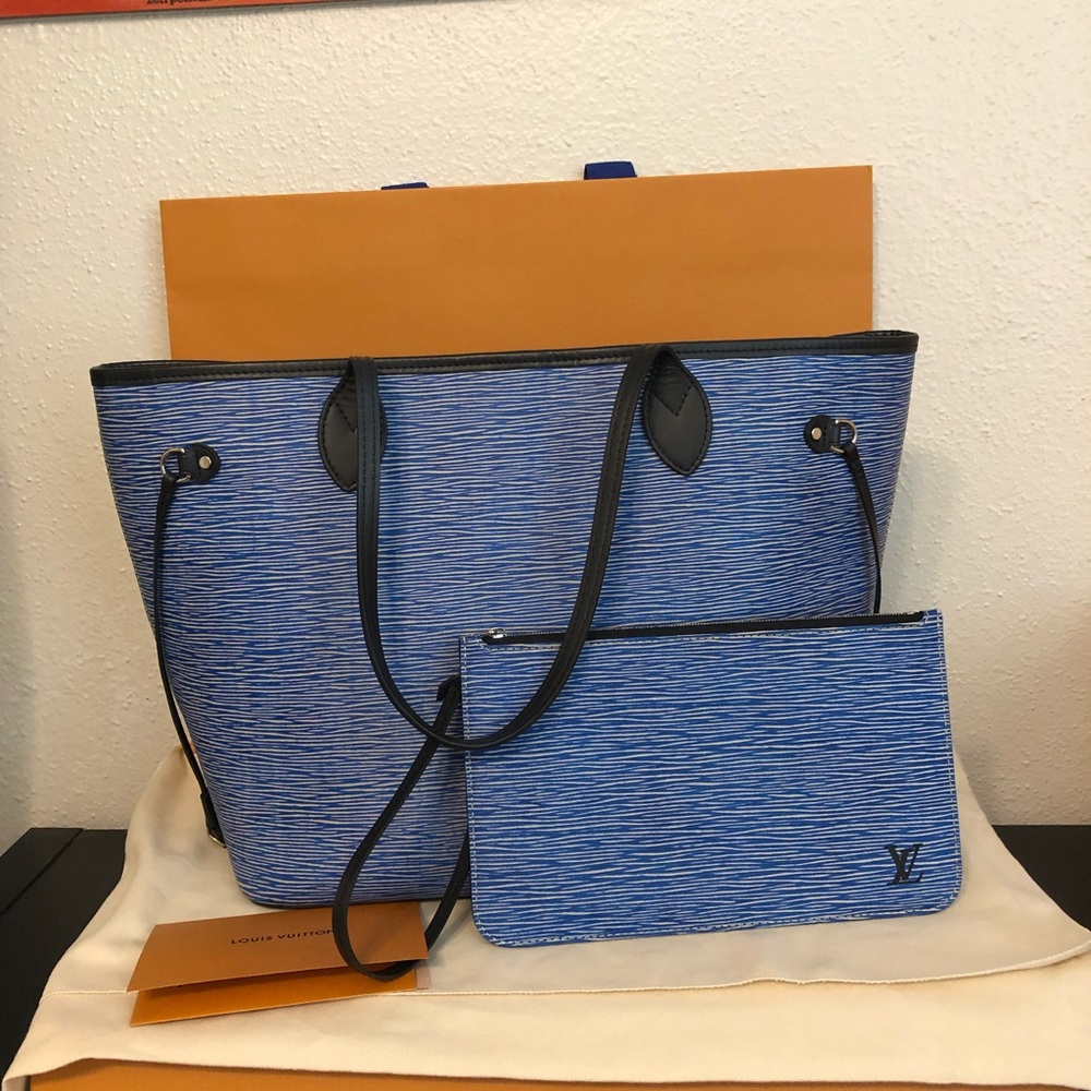 Authentic Louis Vuitton EPI Neverfull Limited Edition includes pouch
